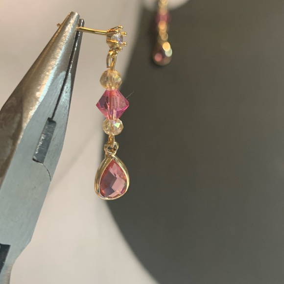 Handmade Drop dangle light Pink Sheer Sparkling Czech Crystal Pierced Earrings - Picture 4 of 15